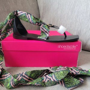 Flat sandal green print